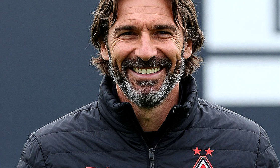 Bouwman chấn thương nặng sau pha vào bóng nguy hiểm: Ajax mất trung vệ 19 tuổi ba trận liên tiếp Bouwman chấn thương nặng sau pha vào bóng nguy hiểm: Ajax mất trung vệ 19 tuổi ba trận liên tiếp