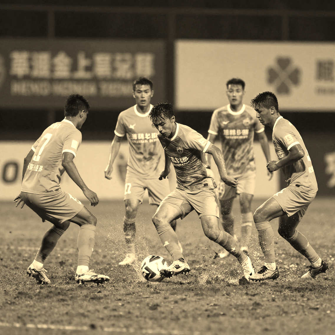 Hưng Yên FC bước vào V.League 2026/27 với tham vọng top 3: Huấn luyện viên Bùi Đoàn Quang Huy và chủ sở hữu tỷ phú Đặng Thành Tâm dẫn dắt đội bóng mới